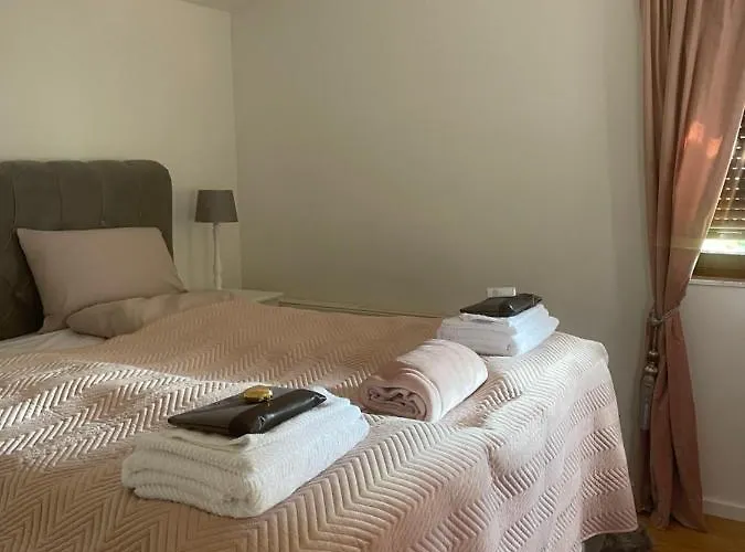 Weekend Poolhouse Sarajevo Prázdninový dům